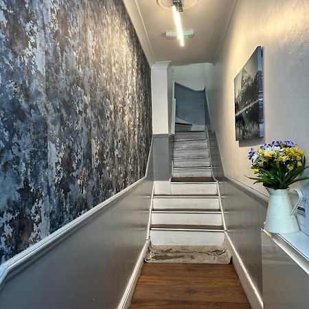 "Bright & Spacious" 3 Bedroom Flat By Kings Cross, St Pancras Station!!!!64 Лондон Екстериор снимка