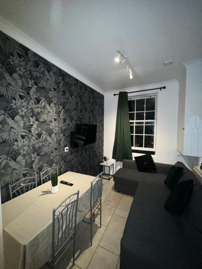 "Bright & Spacious" 3 Bedroom Flat By Kings Cross, St Pancras Station!!!!64 Лондон Екстериор снимка