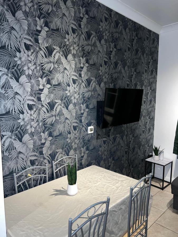 "Bright & Spacious" 3 Bedroom Flat By Kings Cross, St Pancras Station!!!!64 Лондон Екстериор снимка