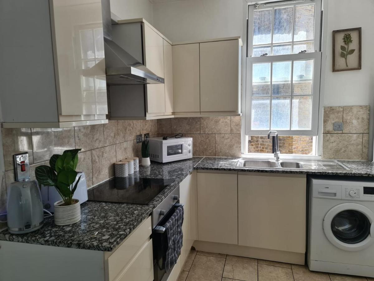 "Bright & Spacious" 3 Bedroom Flat By Kings Cross, St Pancras Station!!!!64 Лондон Екстериор снимка
