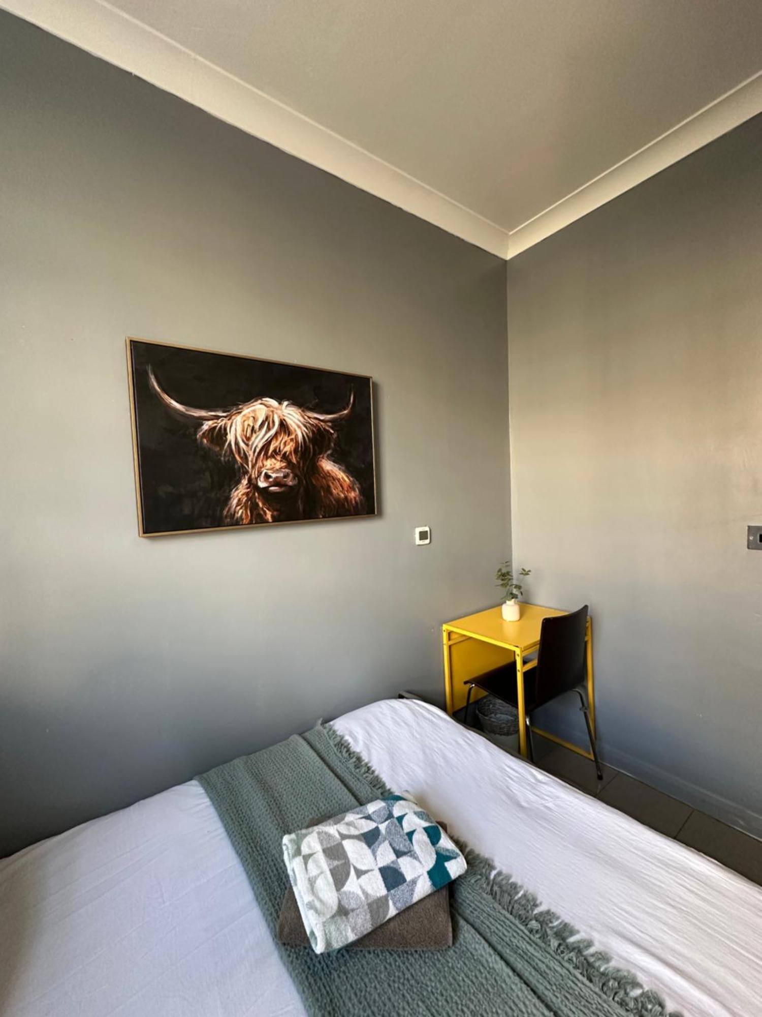 "Bright & Spacious" 3 Bedroom Flat By Kings Cross, St Pancras Station!!!!64 Лондон Екстериор снимка