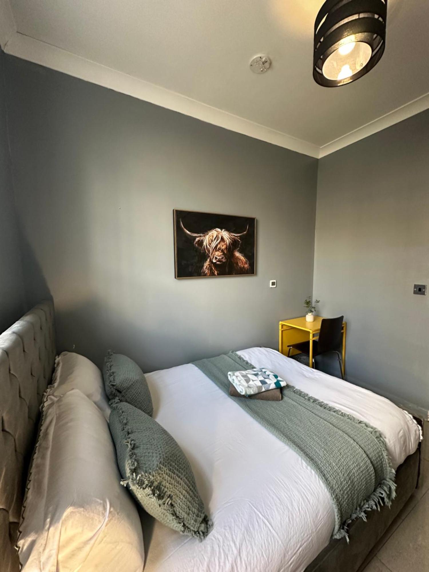 "Bright & Spacious" 3 Bedroom Flat By Kings Cross, St Pancras Station!!!!64 Лондон Екстериор снимка