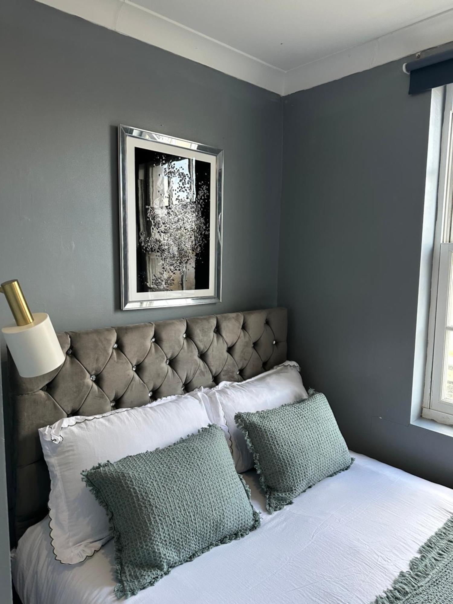 "Bright & Spacious" 3 Bedroom Flat By Kings Cross, St Pancras Station!!!!64 Лондон Екстериор снимка