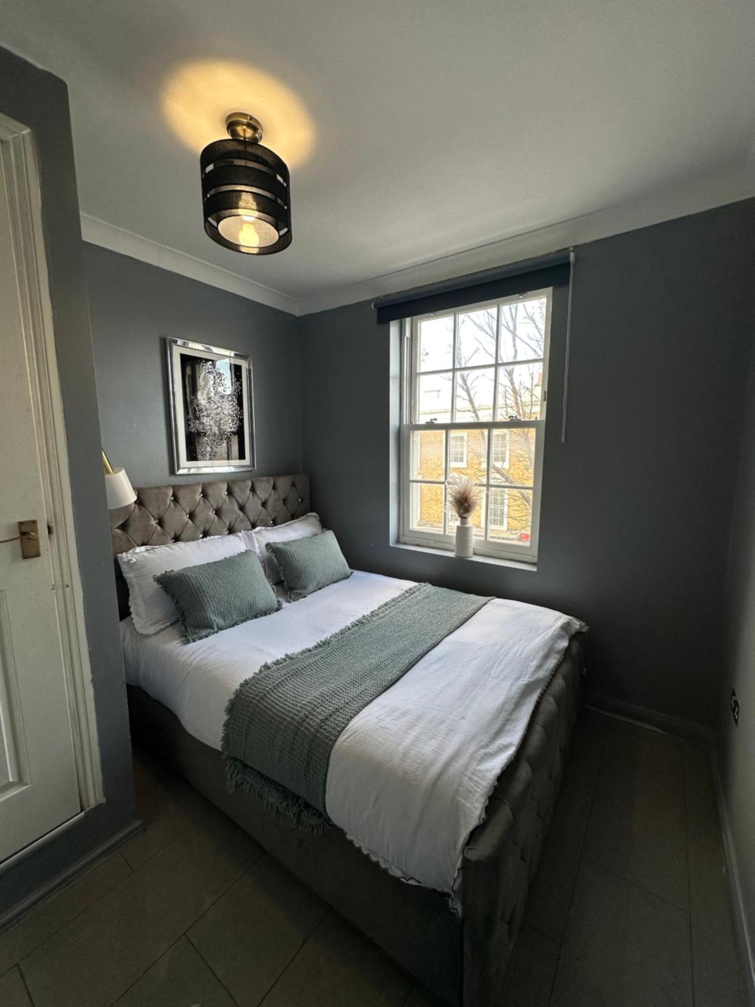 "Bright & Spacious" 3 Bedroom Flat By Kings Cross, St Pancras Station!!!!64 Лондон Екстериор снимка