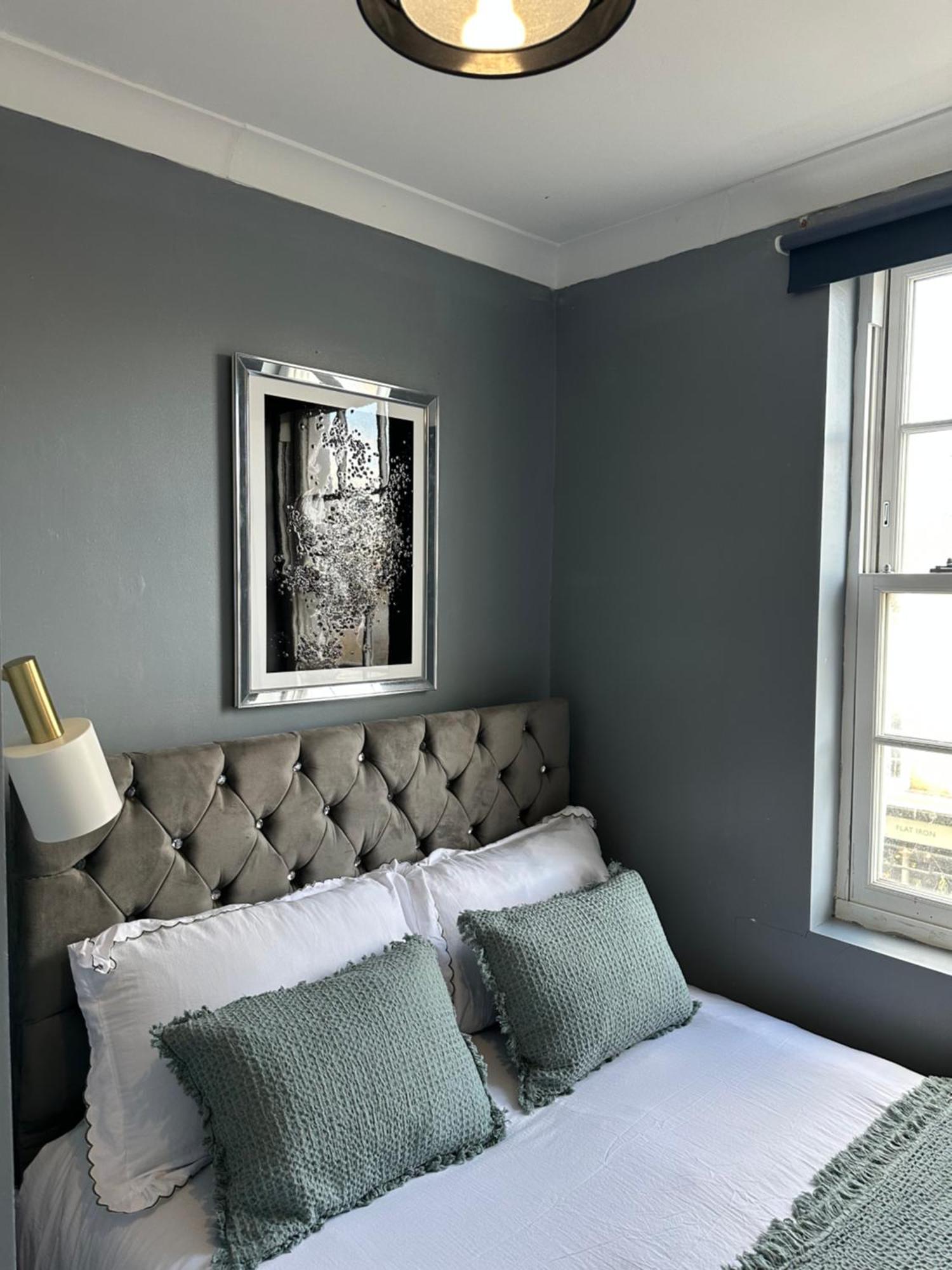 "Bright & Spacious" 3 Bedroom Flat By Kings Cross, St Pancras Station!!!!64 Лондон Екстериор снимка