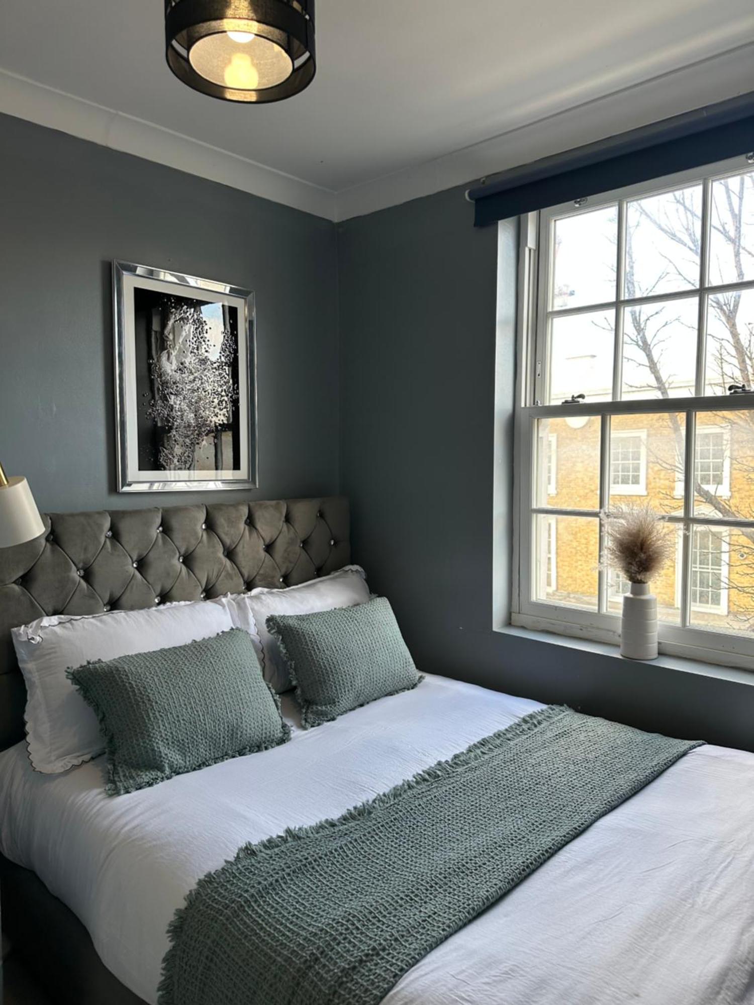 "Bright & Spacious" 3 Bedroom Flat By Kings Cross, St Pancras Station!!!!64 Лондон Екстериор снимка