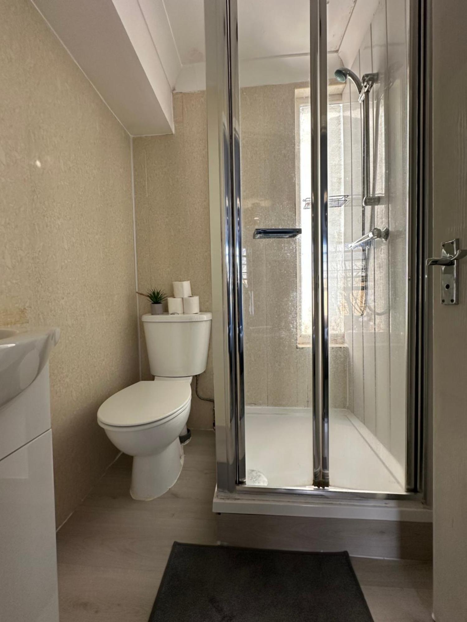 "Bright & Spacious" 3 Bedroom Flat By Kings Cross, St Pancras Station!!!!64 Лондон Екстериор снимка