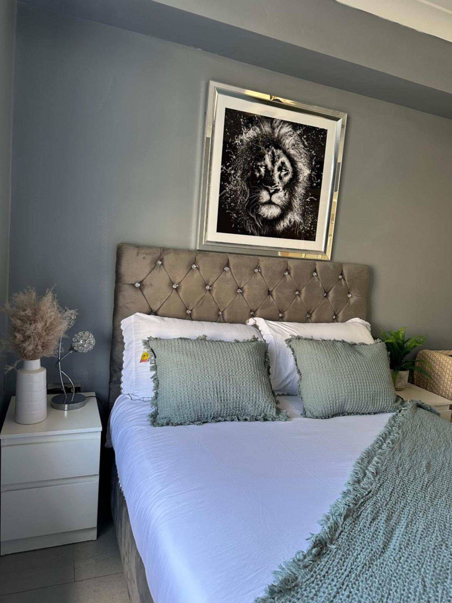 "Bright & Spacious" 3 Bedroom Flat By Kings Cross, St Pancras Station!!!!64 Лондон Екстериор снимка