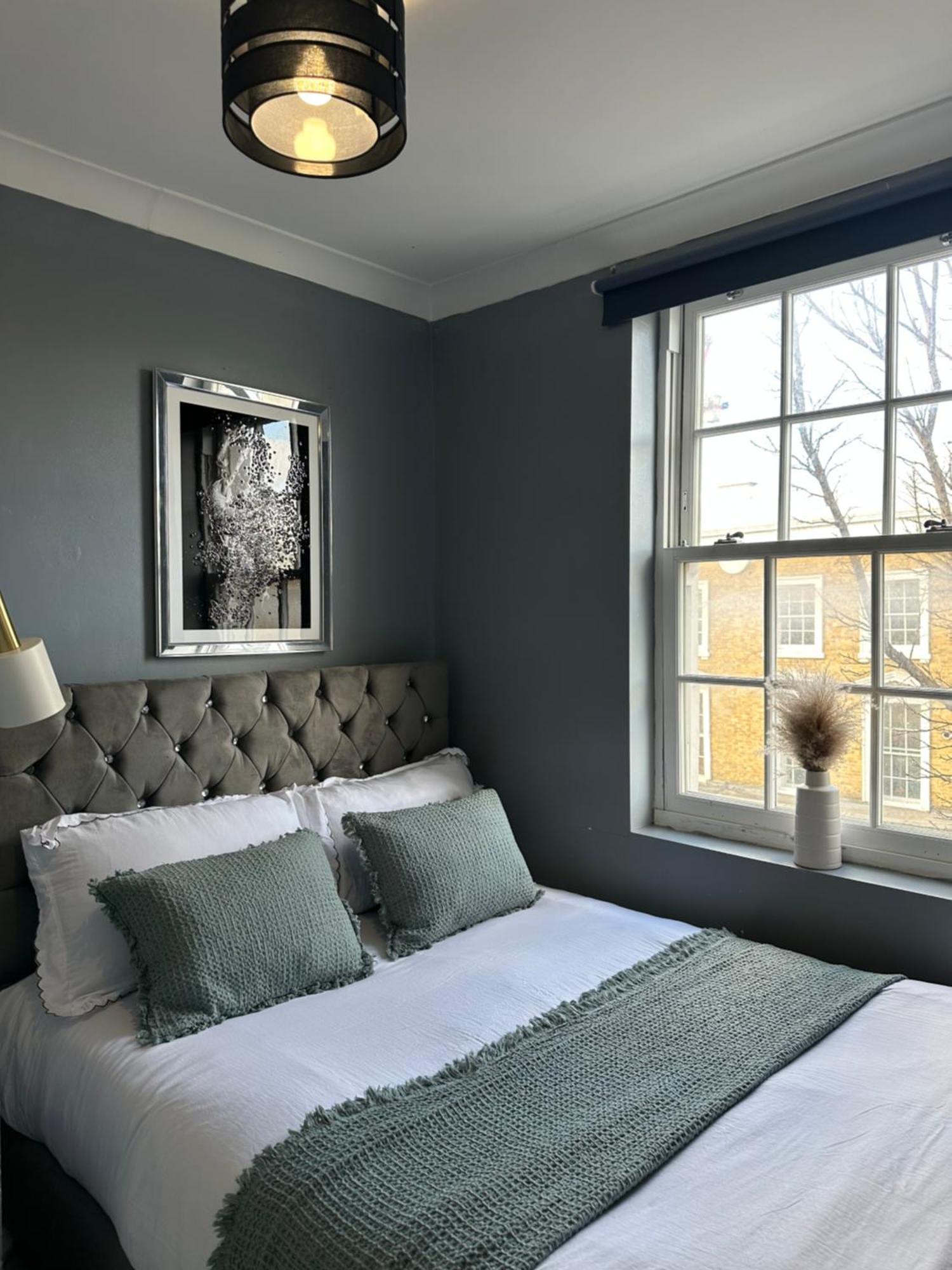 "Bright & Spacious" 3 Bedroom Flat By Kings Cross, St Pancras Station!!!!64 Лондон Екстериор снимка
